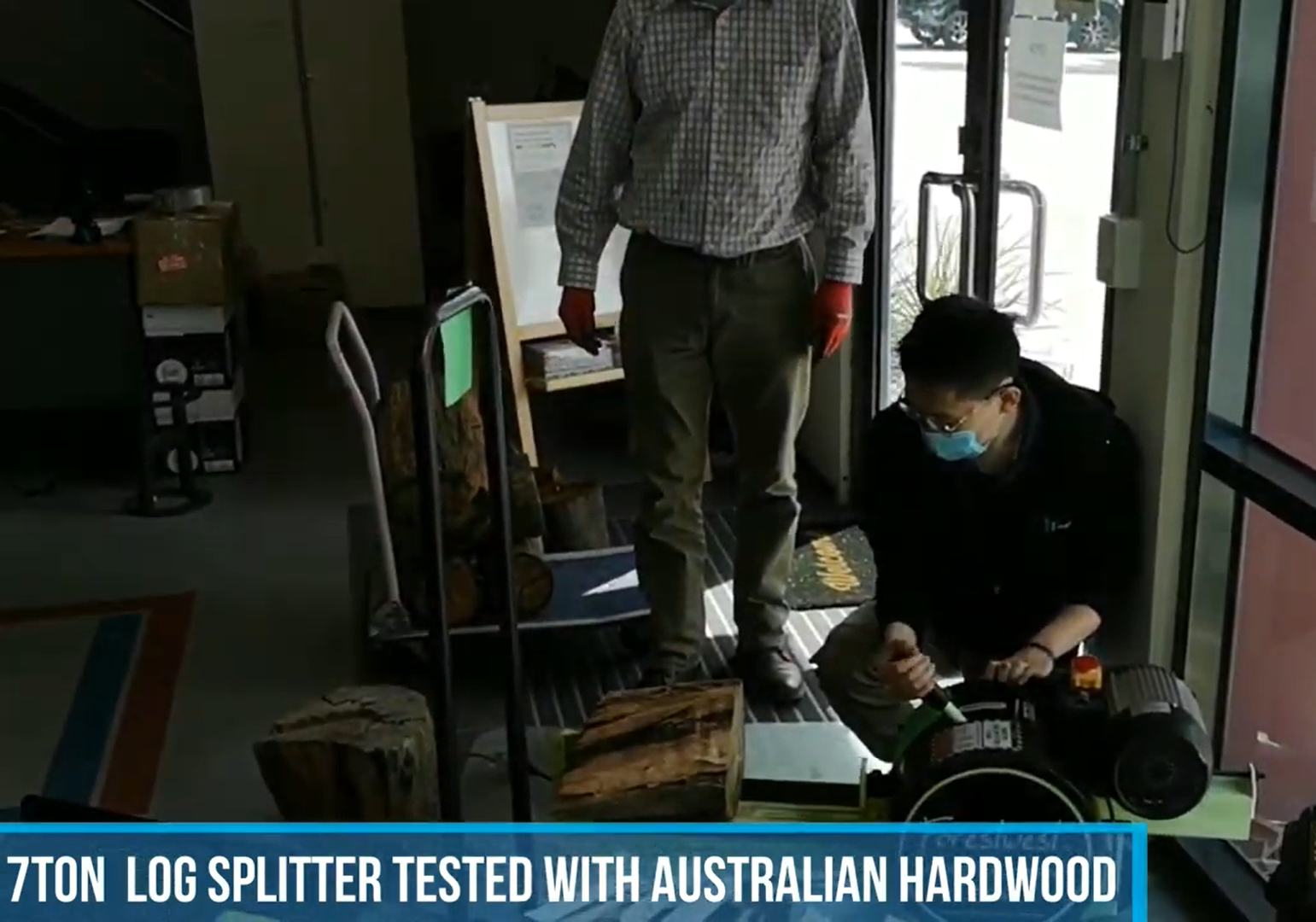 Forestwest Kinetic Log Splitter Tested in Melbourne Warehouse.