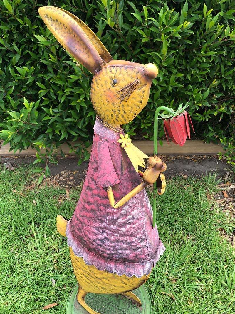 Home Garden Metal Decor Rabbit Statue with Flower Forestwest