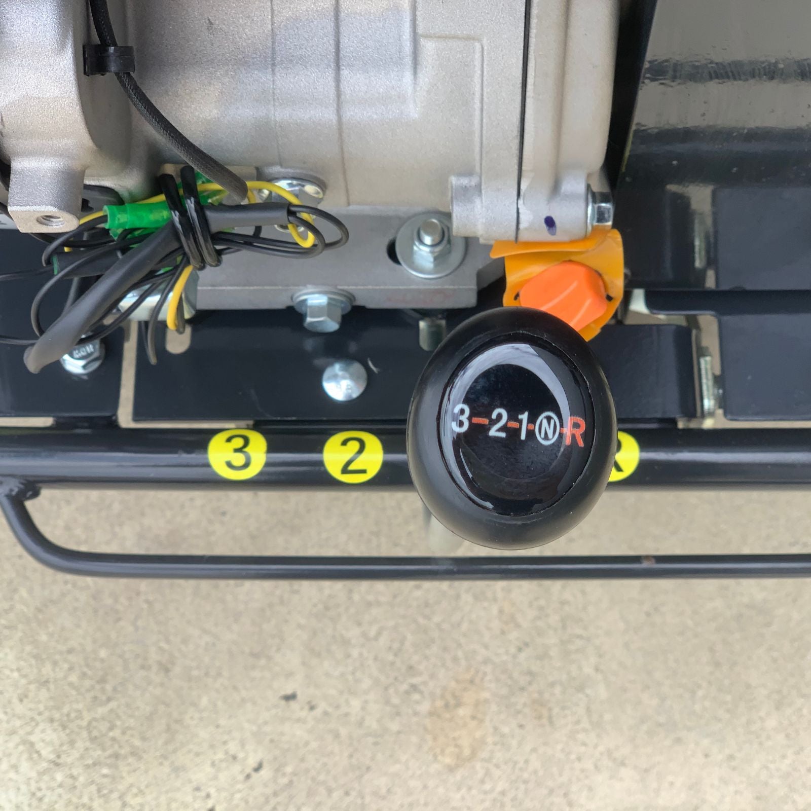 Forestwest 500KG Motorised Track Wheelbarrow with Hydraulic Lift BM11080B Forestwest