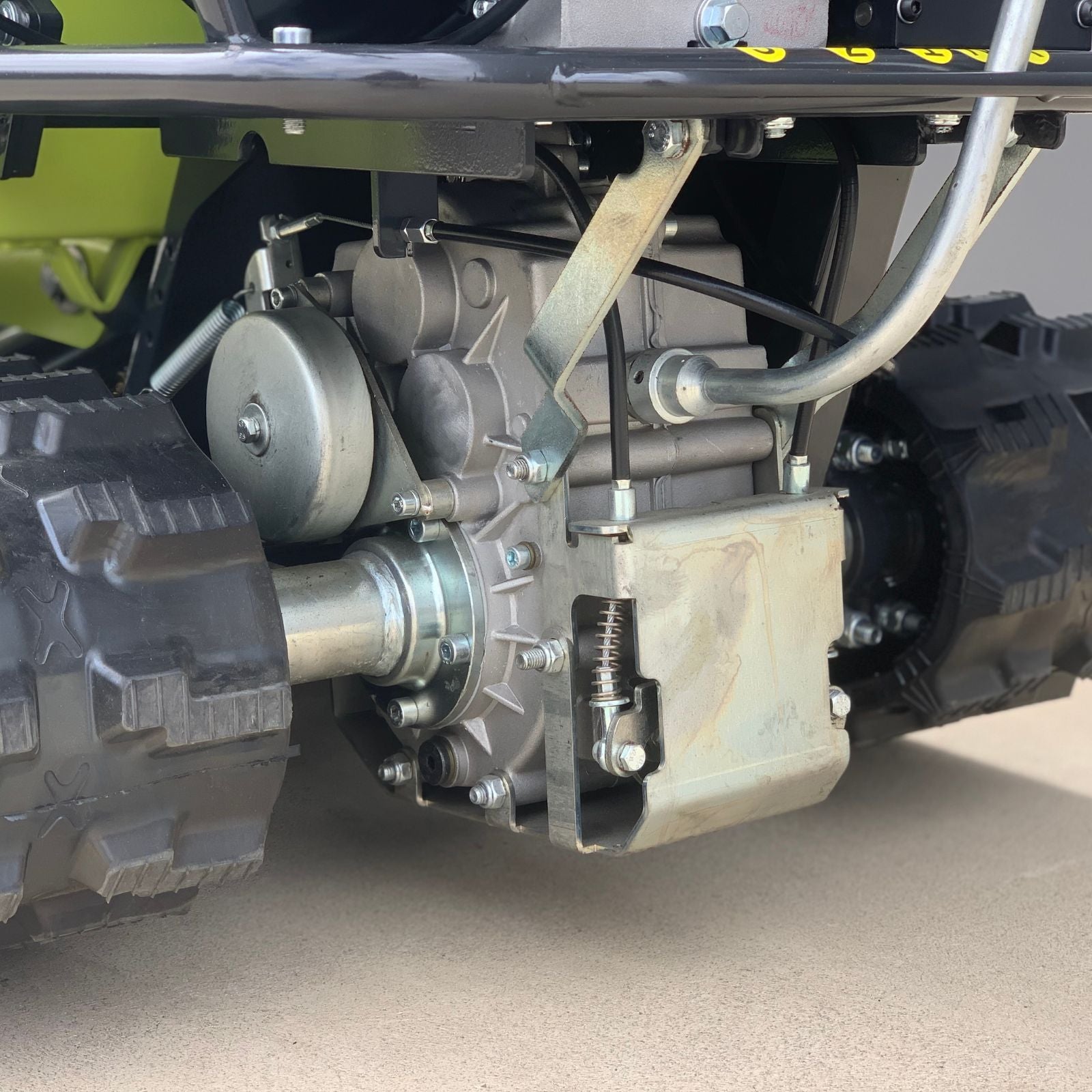 Forestwest 500KG Motorised Track Wheelbarrow with Hydraulic Lift BM11080B Forestwest