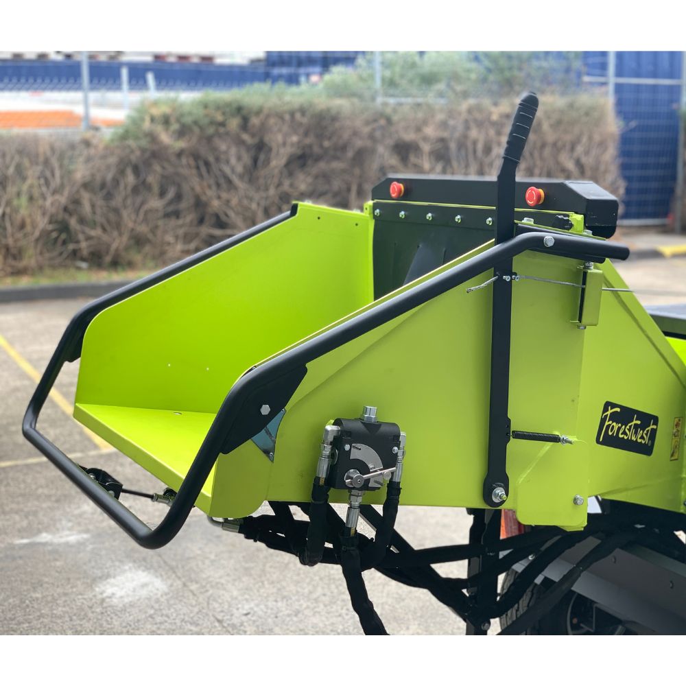 Forestwest 200mm Wood Chipper with Hydraulic Feed, Road Towable BM11063